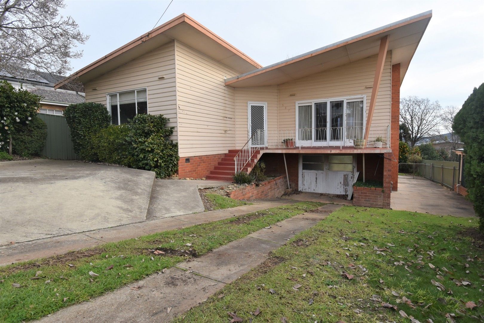 3 bedrooms House in 587 Whinray Crescent EAST ALBURY NSW, 2640