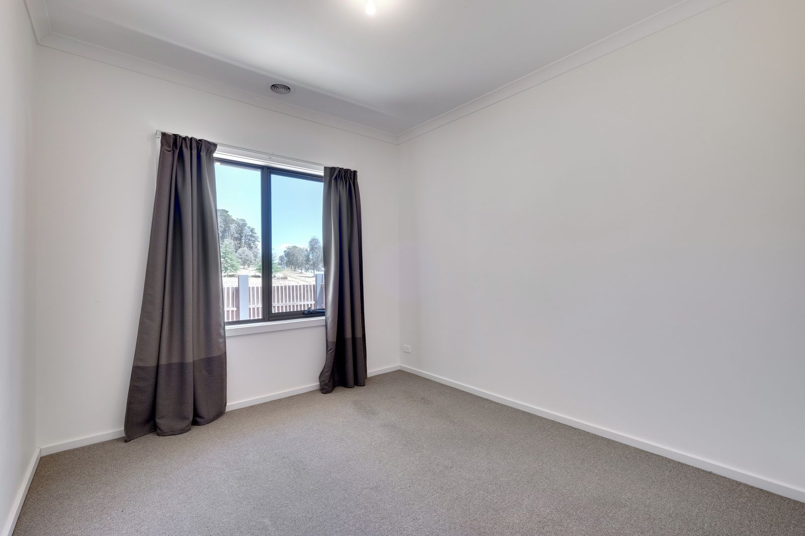 32 Rylstone Crescent, Crace ACT 2911, Image 2