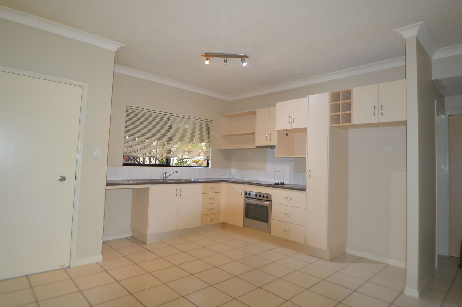 Redlynch QLD 4870 2 beds apartment for Rent, 400 per week 11223439