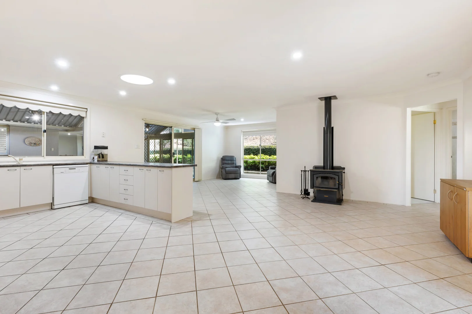 Additional image 13 of 300 Bents Basin Road, Wallacia NSW 2745