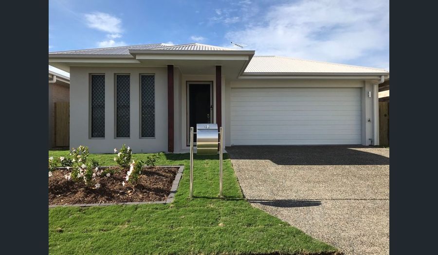 4 bedrooms House in 41 Oxford St PIMPAMA QLD, 4209