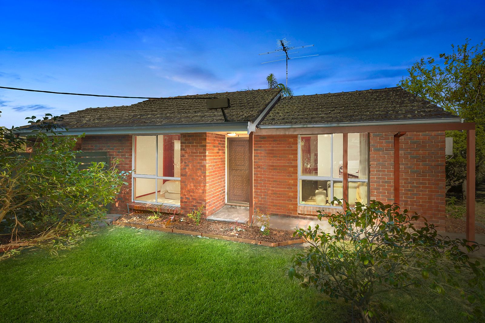 1/12 Broughton Road, Surrey Hills VIC 3127, Image 0