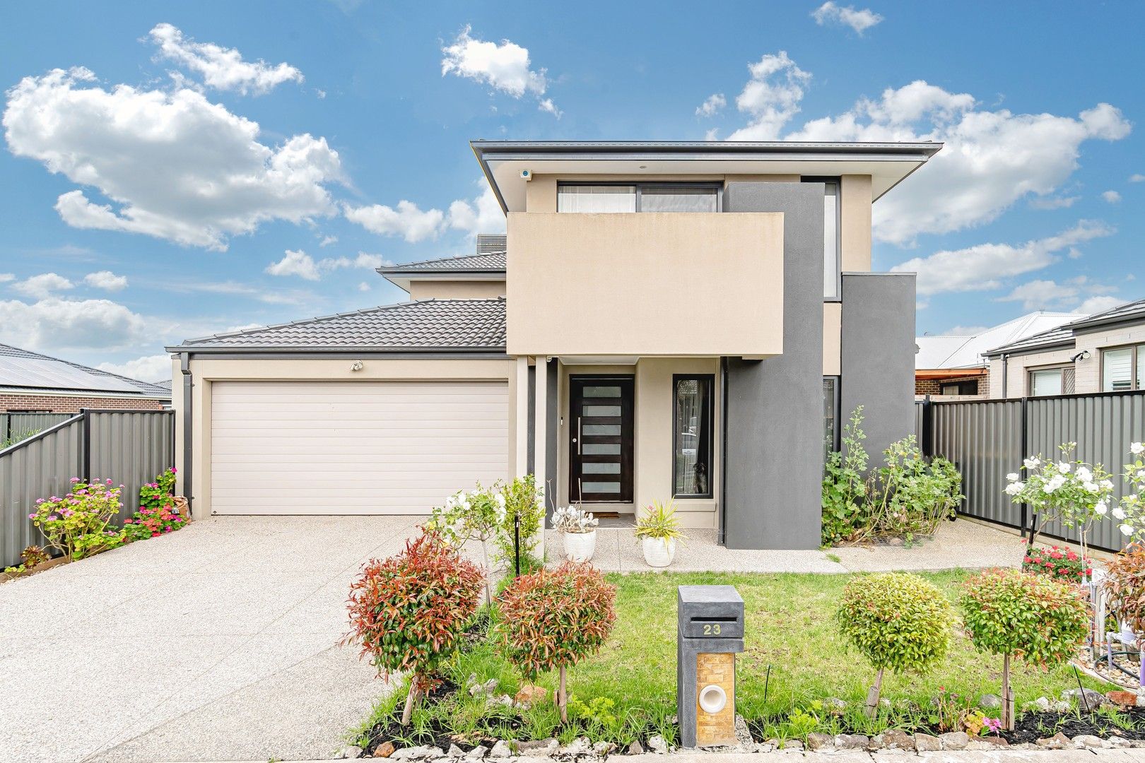 5 bedrooms House in 23 Coachwood Street CRAIGIEBURN VIC, 3064
