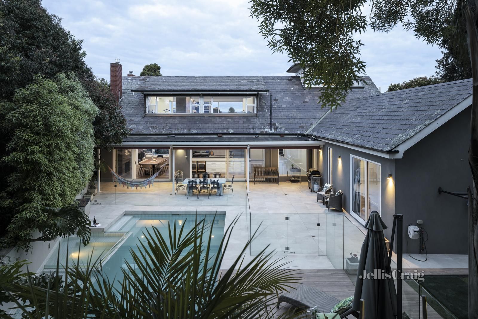 31 Outlook Drive, Eaglemont Property History & Address Research Domain