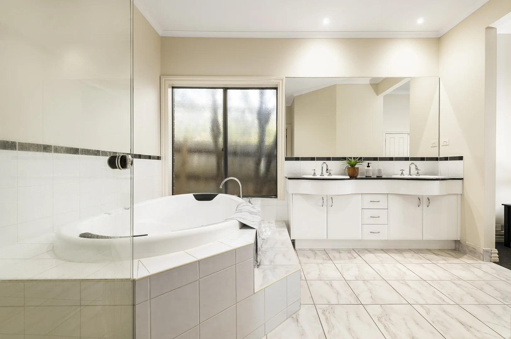 Additional image 9 of 2/15 Valerie Street, Kew East VIC 3102