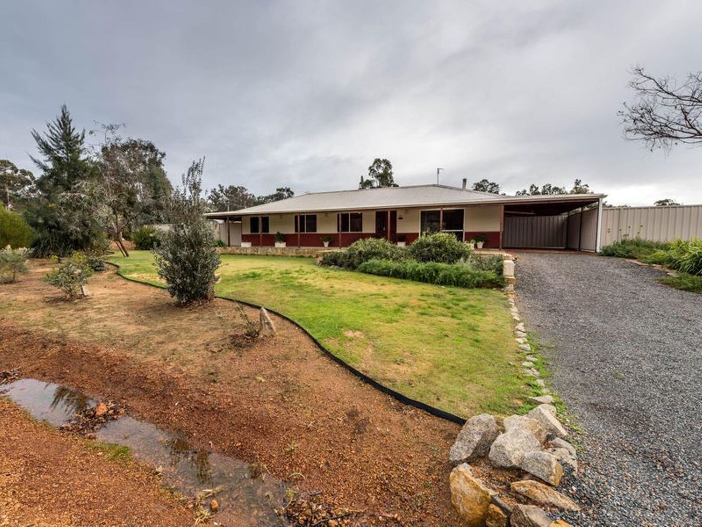 10 Cheetaning Street, Wandering WA 6308, Image 1