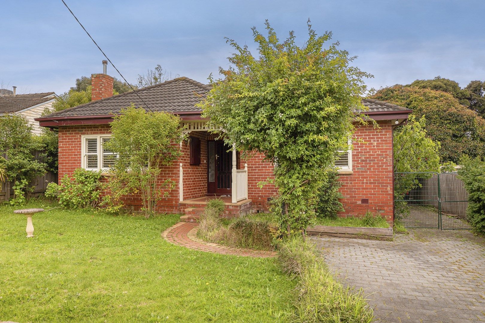 3 bedrooms House in 2 Uganda Street BURWOOD VIC, 3125