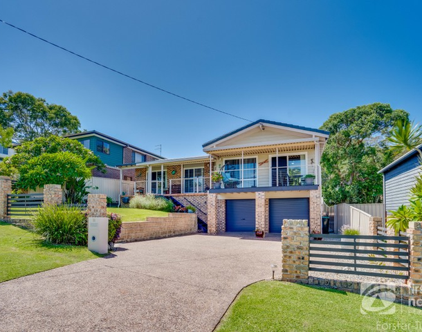 18 Surfview Avenue, Forster NSW 2428