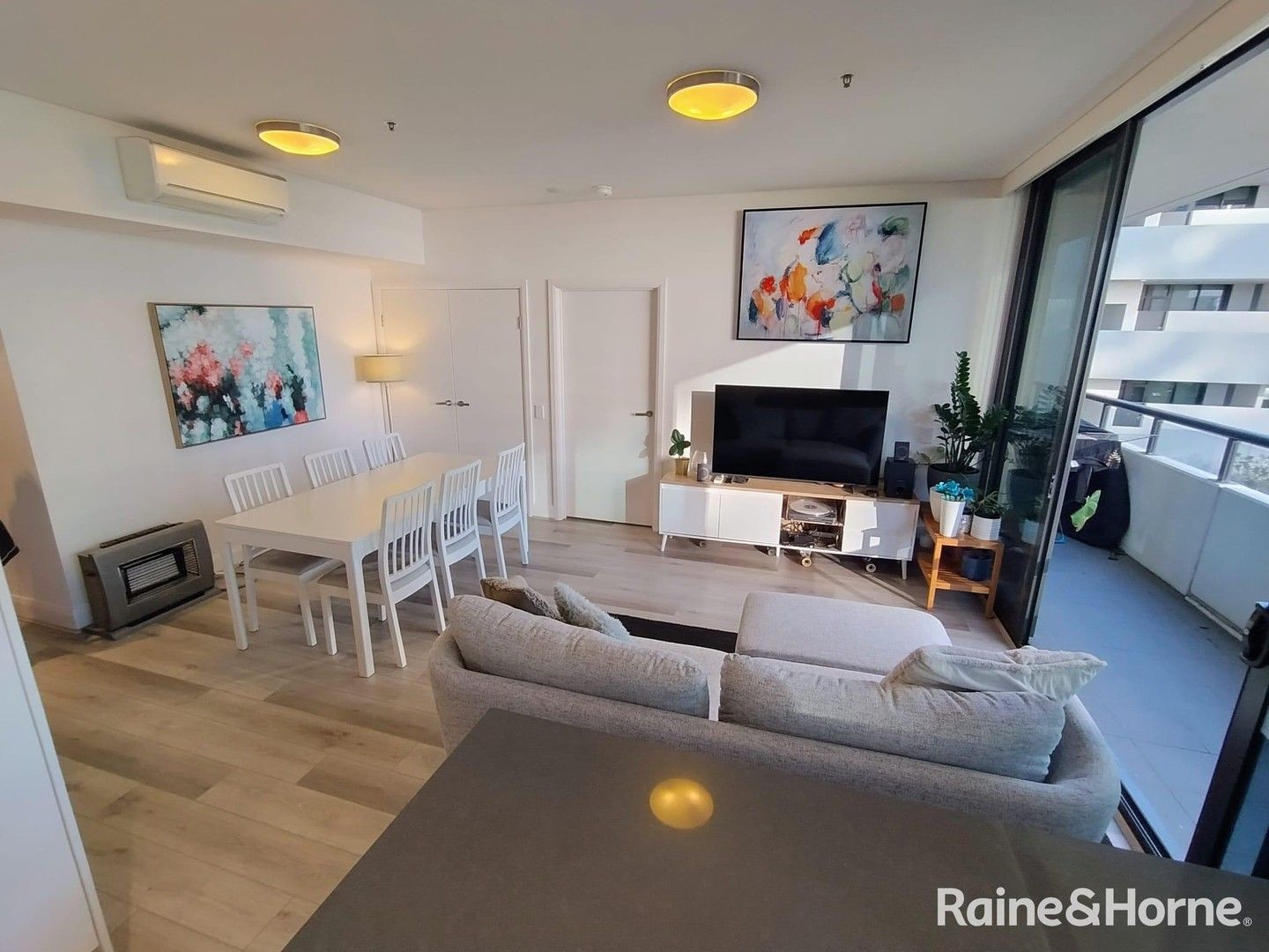 1 bedrooms Apartment / Unit / Flat in 301/63 Shoreline Drive RHODES NSW, 2138