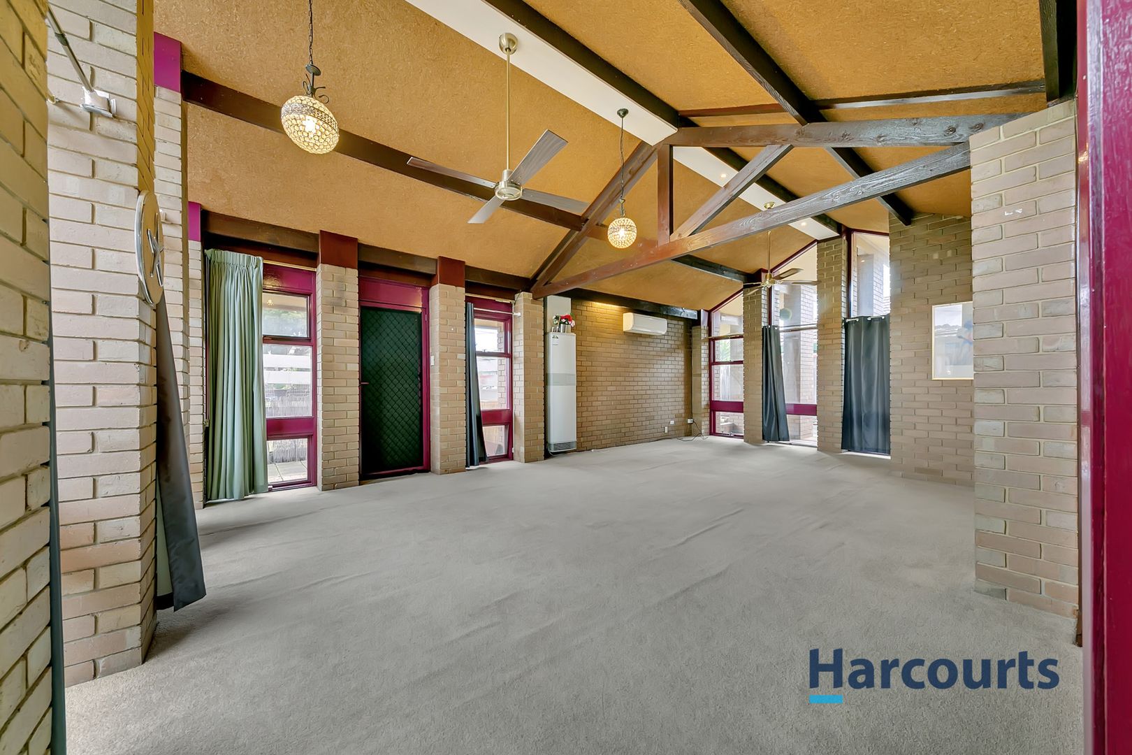 16 Warrenwood Avenue, Hoppers Crossing VIC 3029, Image 2