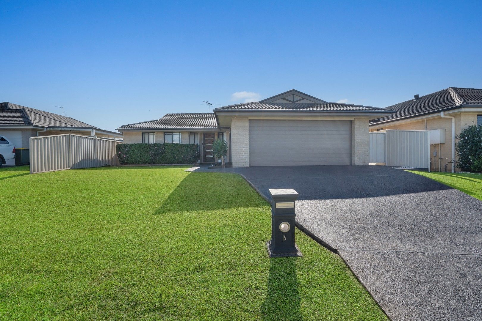 16 Strutt Crescent, Metford NSW 2323, Image 0