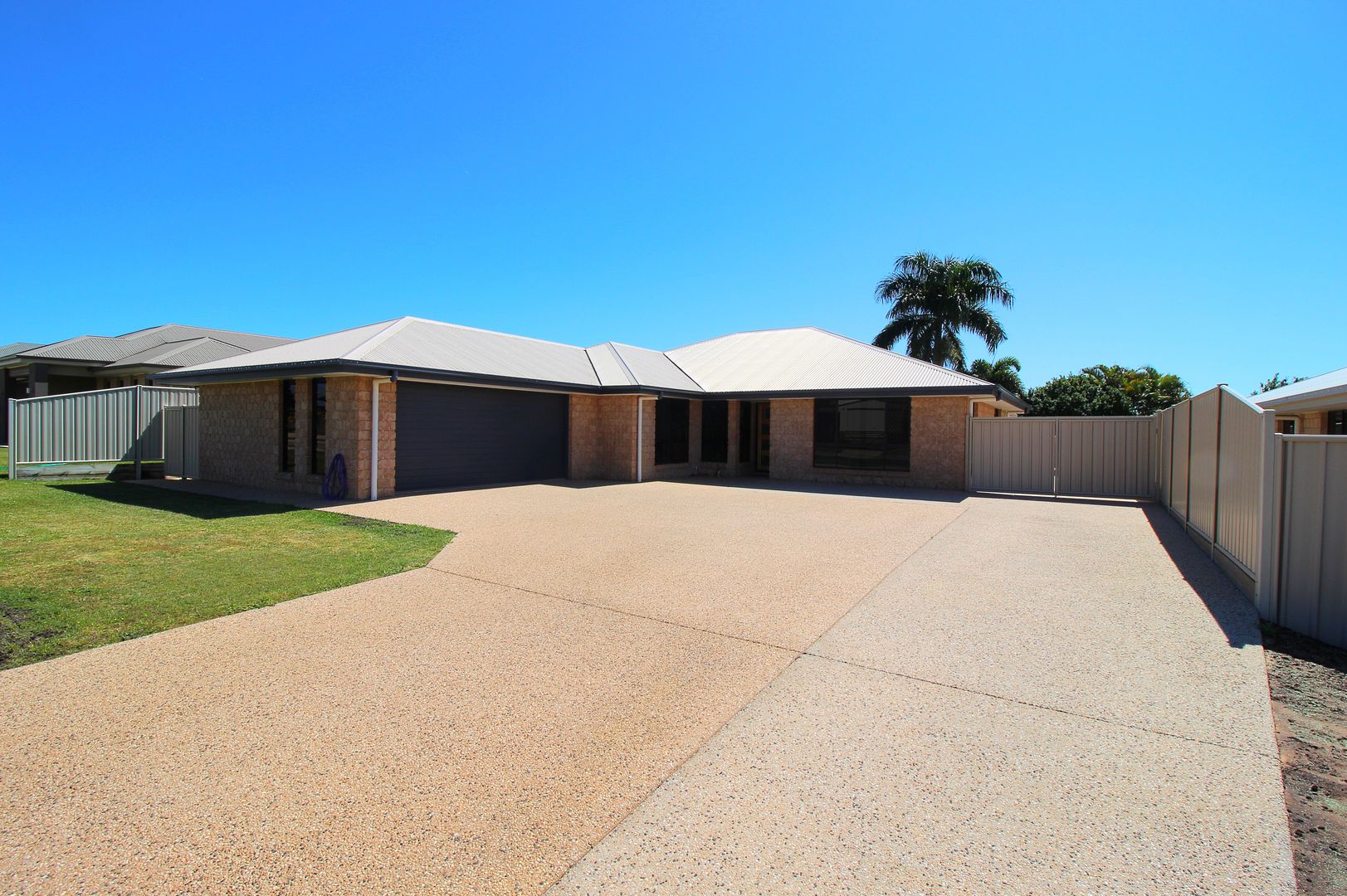 6 Wright Street Emerald Qld 4720 Domain