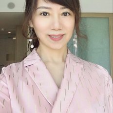 Samantha Zhang, Sales representative