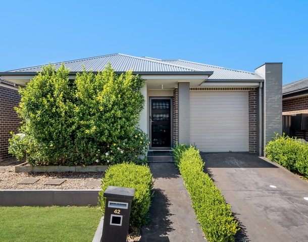 42 Montague Drive, Jordan Springs NSW 2747