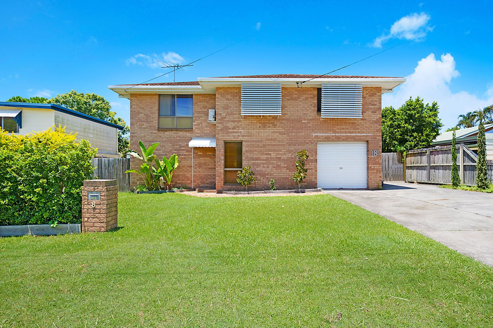 4 bedrooms House in 8 Sportsground Street REDCLIFFE QLD, 4020