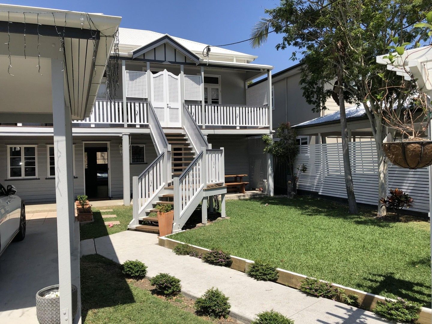 5 bedrooms House in 10 Crawford Road CHELMER QLD, 4068