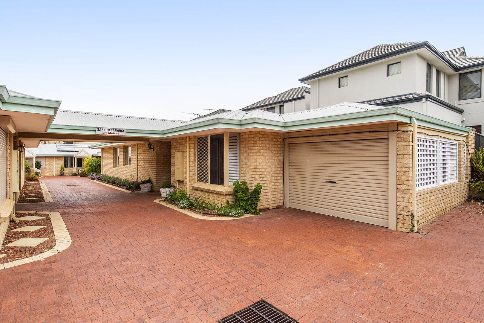 2/95 Kent Street, Rockingham WA 6168 Domain