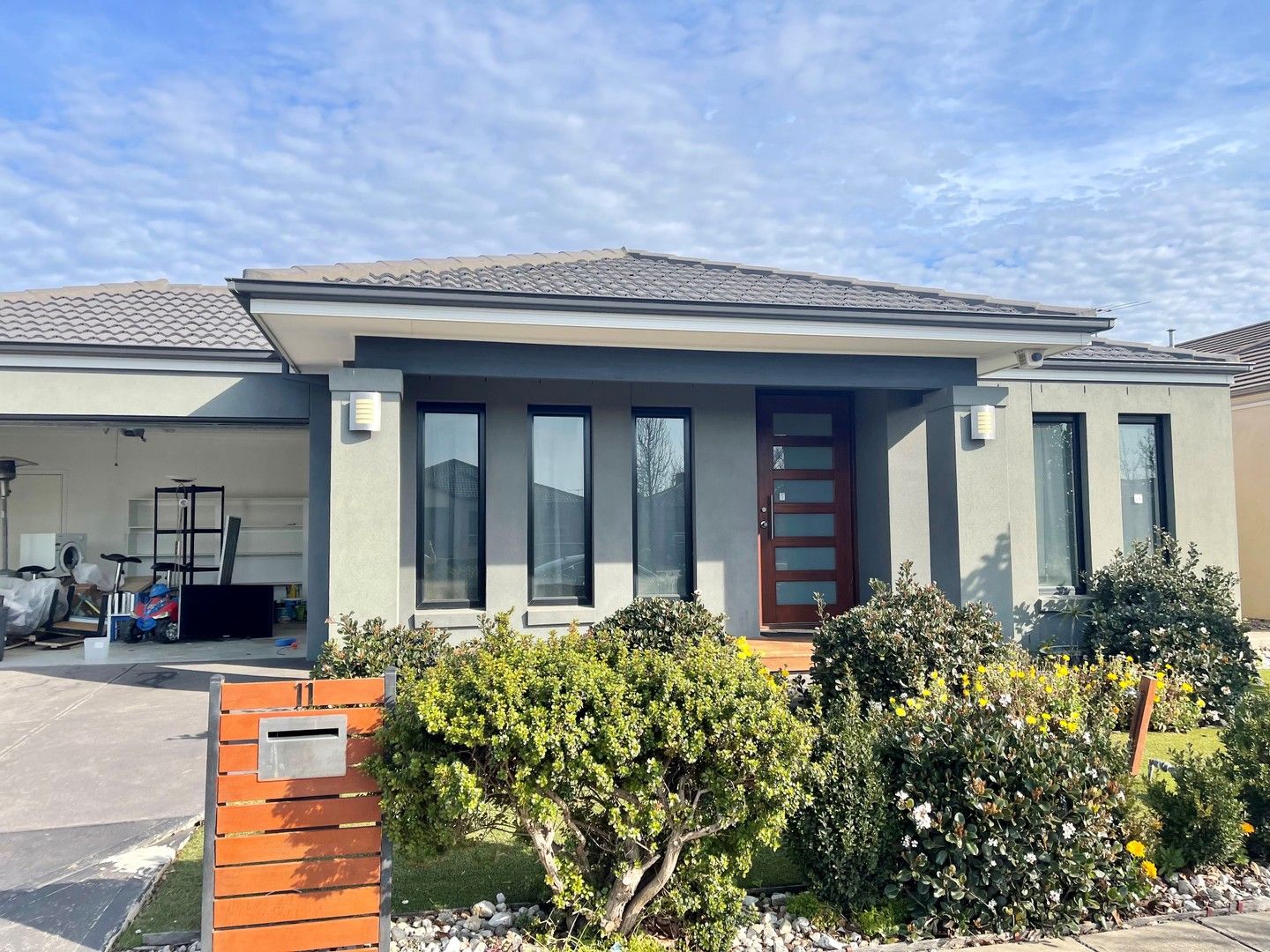 3 bedrooms House in 11 POPLAR BOULEVARD TARNEIT VIC, 3029