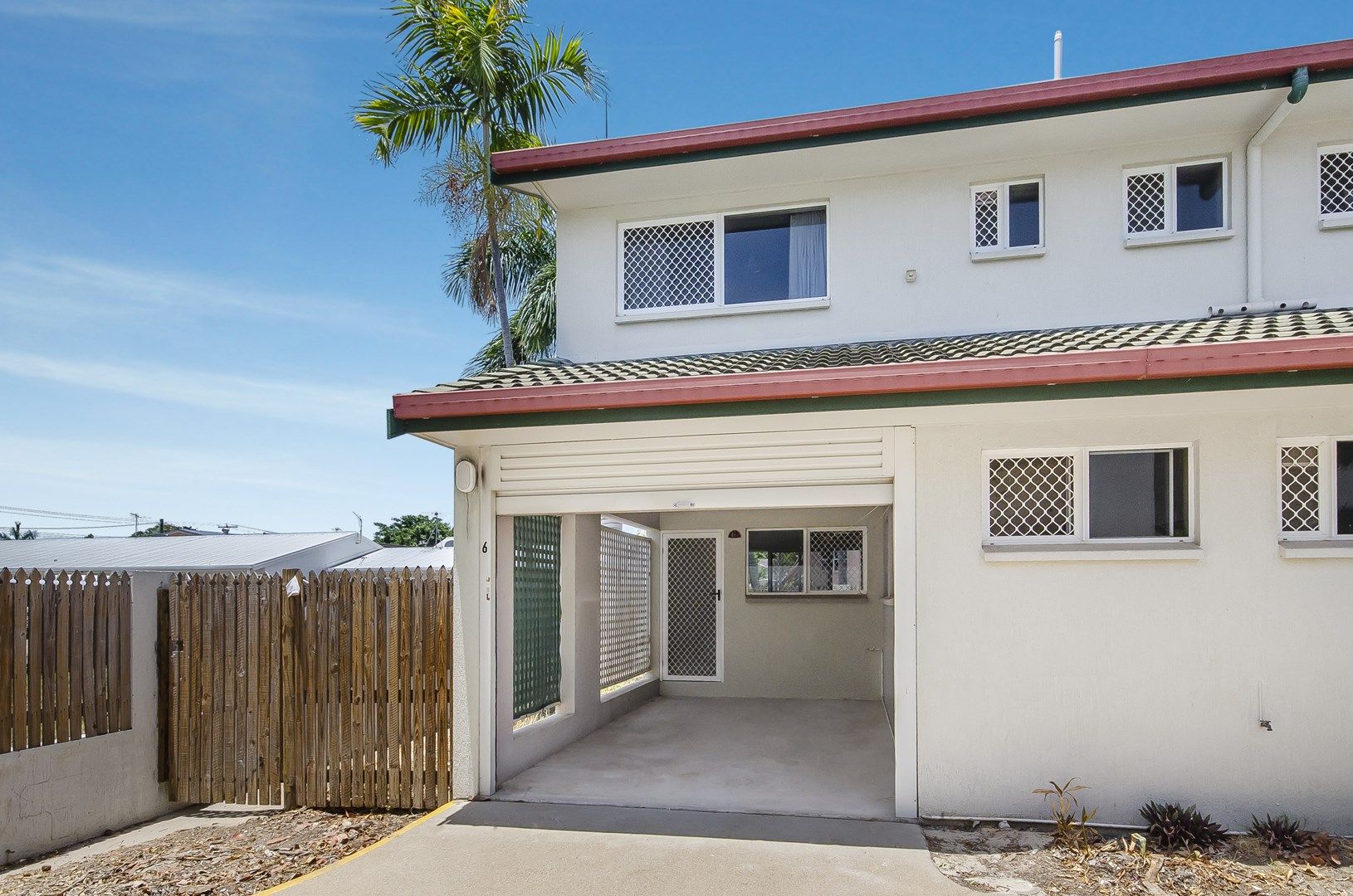 2 bedrooms Townhouse in 6/37 Lindsay Street ROSSLEA QLD, 4812