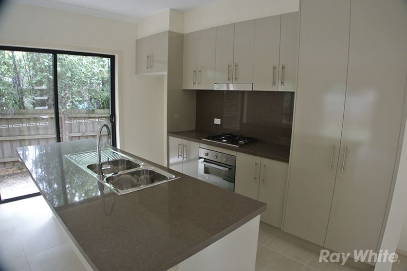 4 bedrooms Townhouse in 2/15 Banksia Court WHEELERS HILL VIC, 3150