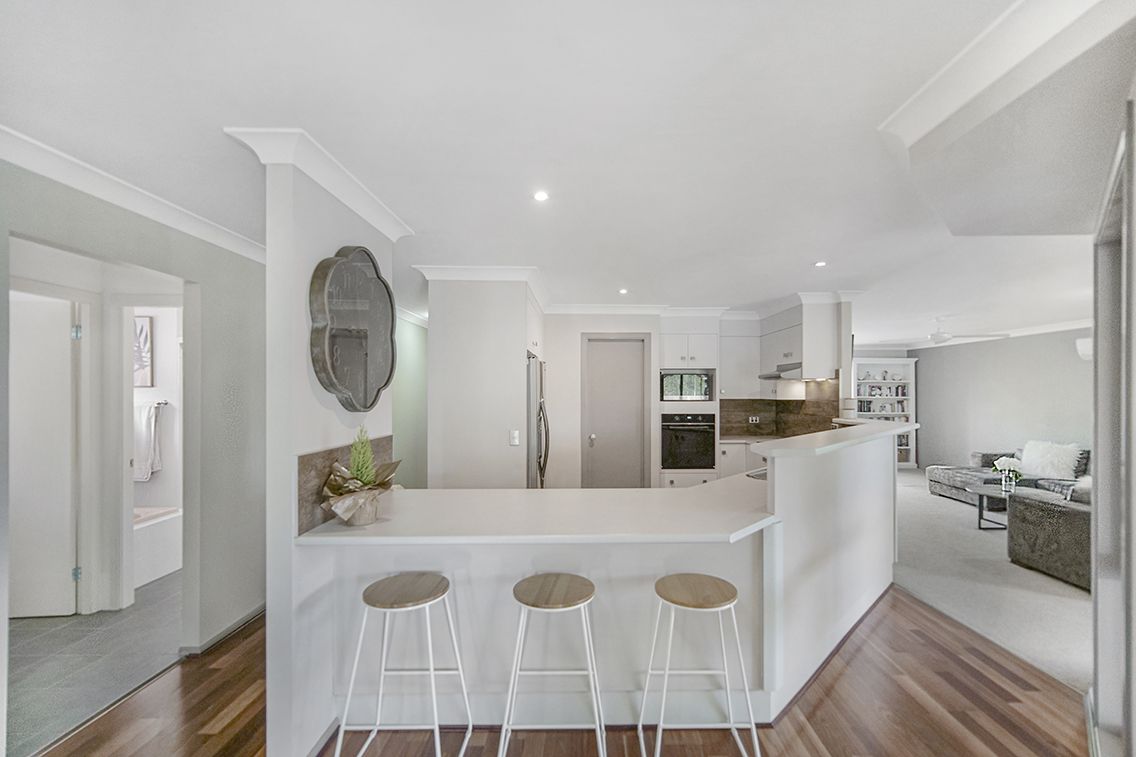 5 bedrooms House in 37 Oscar Ramsay Drive BOAMBEE EAST NSW, 2452