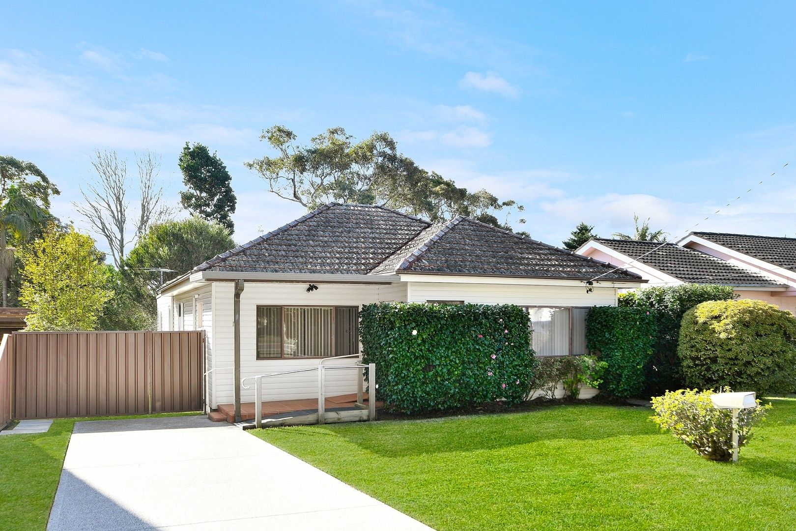 19 Gwawley Parade, Miranda NSW 2228, Image 0