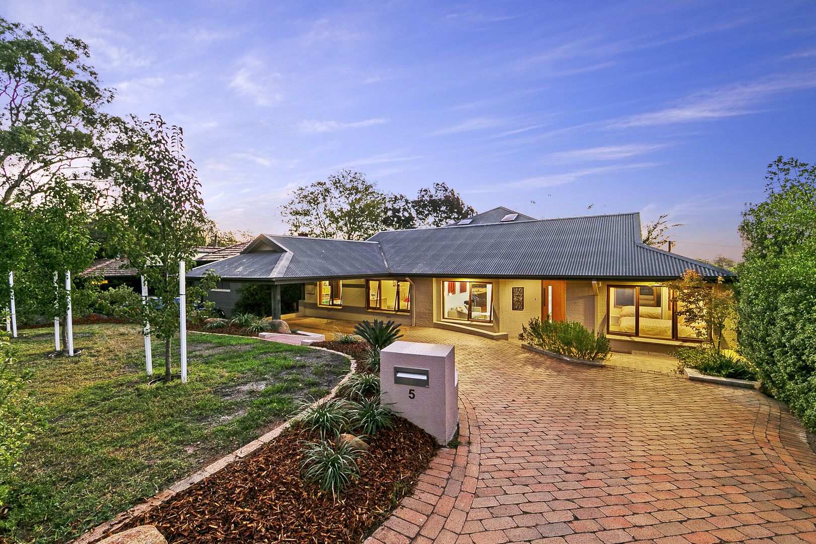 5 Hamelin Crescent, Narrabundah ACT 2604, Image 1