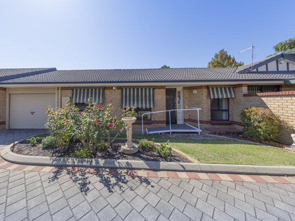 15/2 Keals Close, Bentley WA 6102