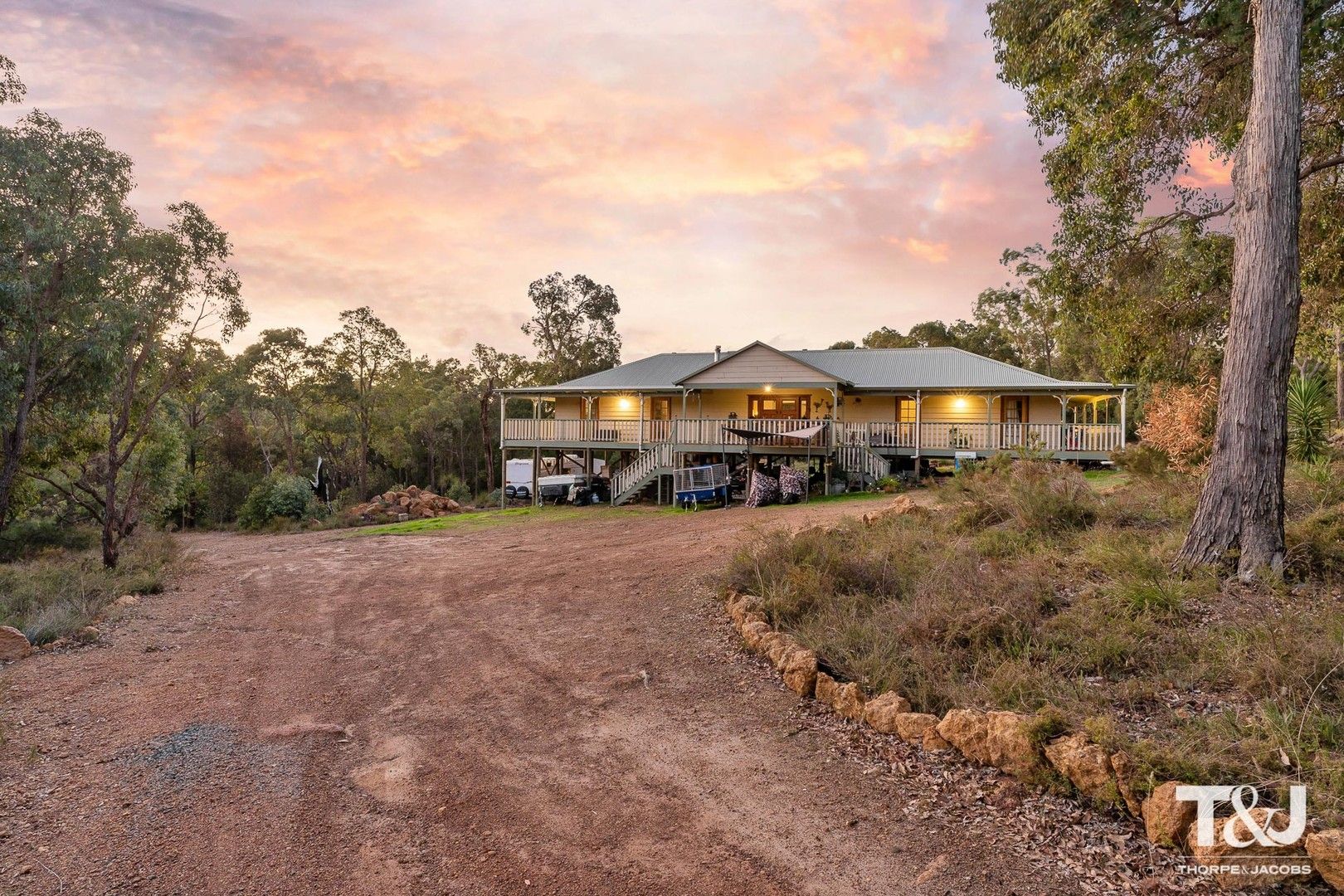 4 bedrooms Acreage / Semi-Rural in 62 Karrak Court GIDGEGANNUP WA, 6083