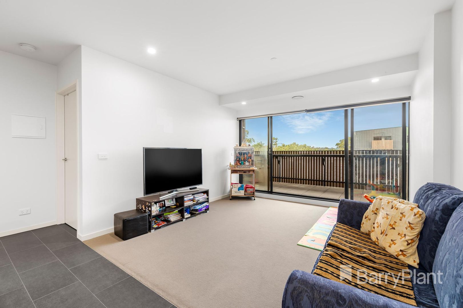 210/48 Oleander Drive, Mill Park VIC 3082, Image 2