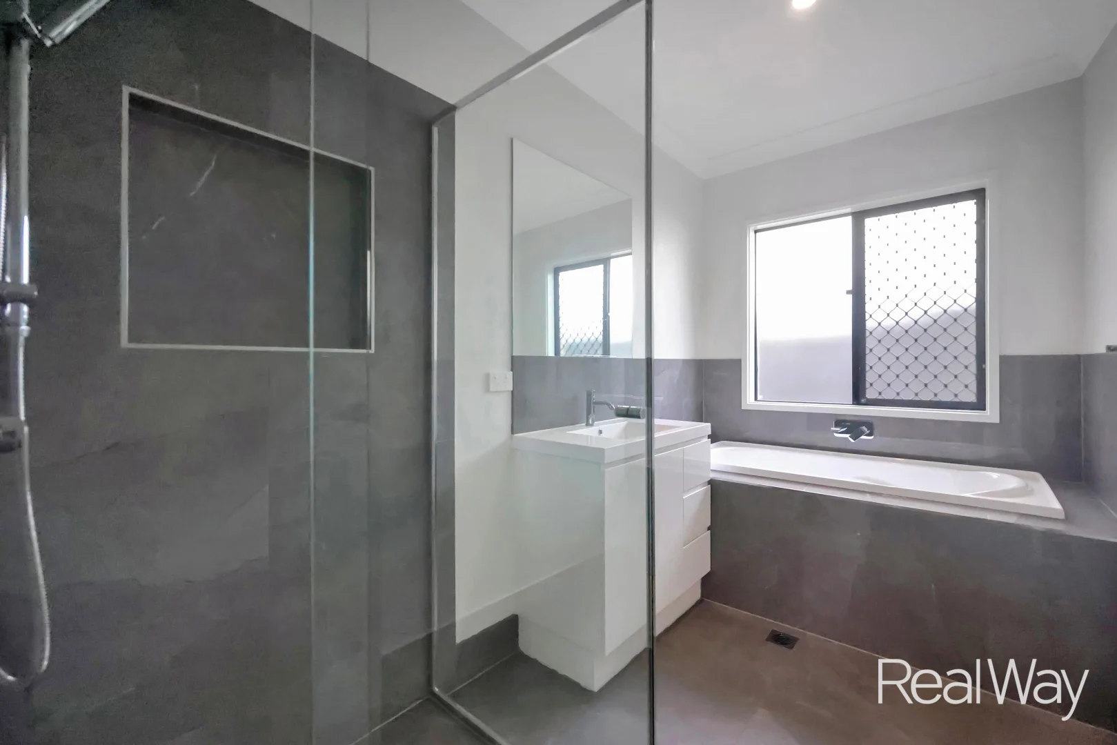 Additional image 10 of 165 Greenview Avenue, South Ripley QLD 4306