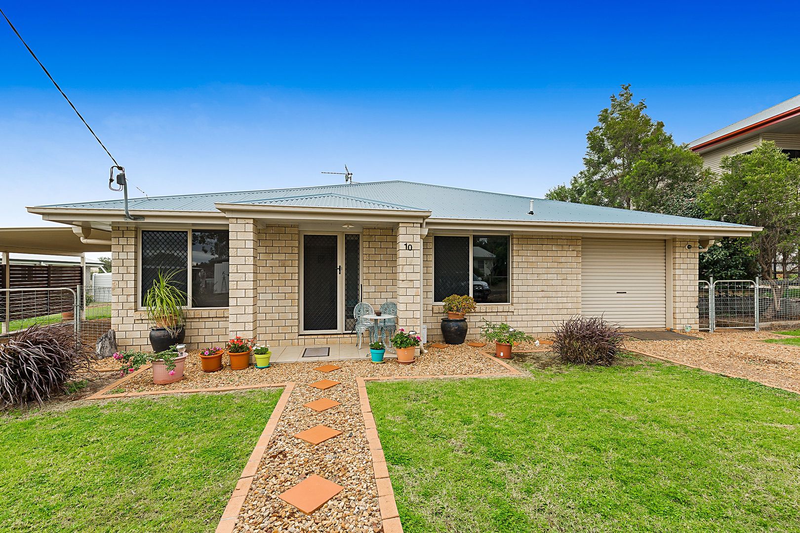10 Frizzell Street, Southbrook QLD 4363