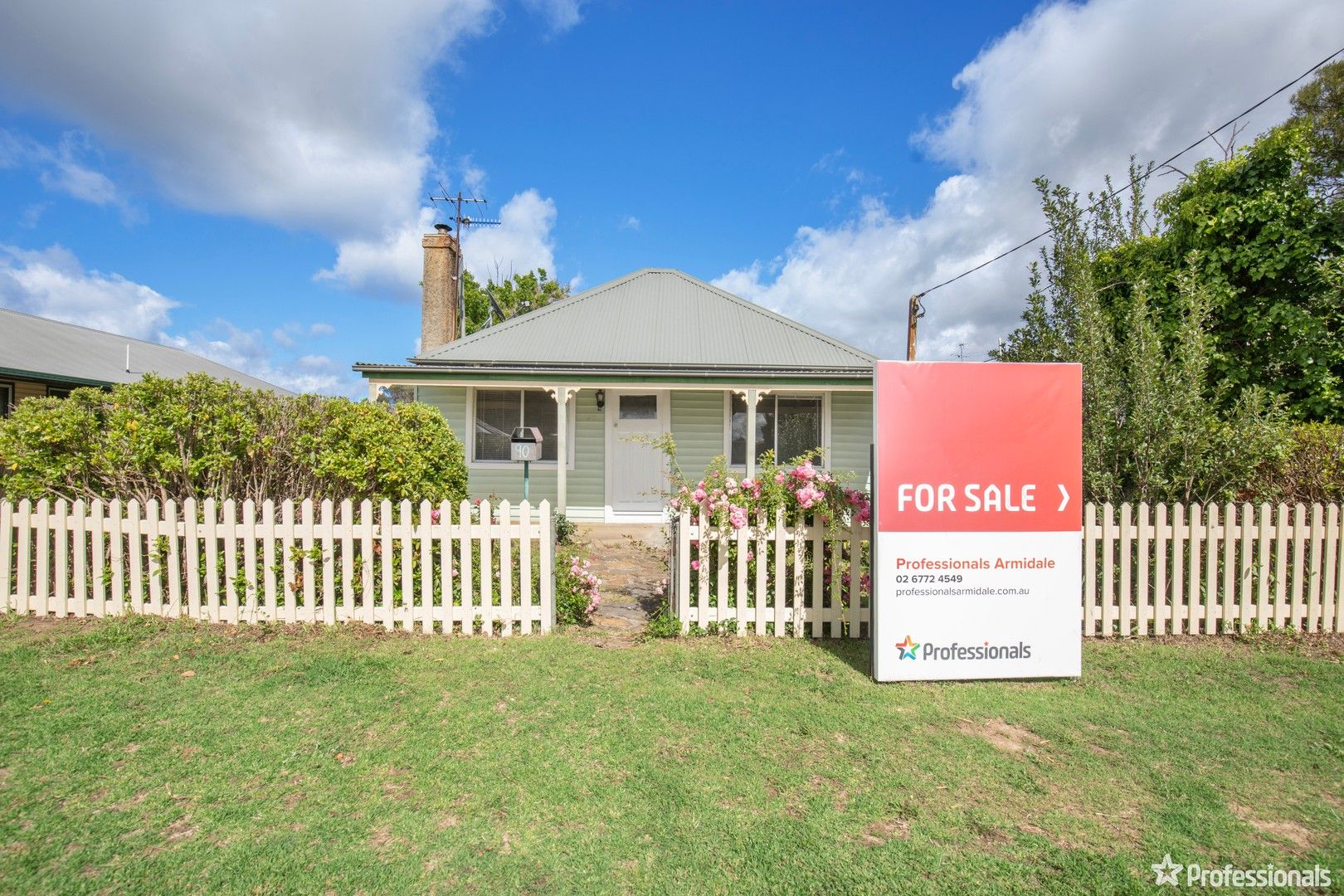 3 bedrooms House in 90 Niagara Street ARMIDALE NSW, 2350