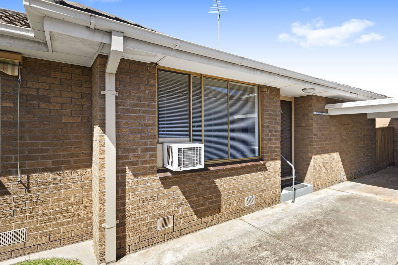 2/3 Davies Street, Mentone VIC 3194, Image 0