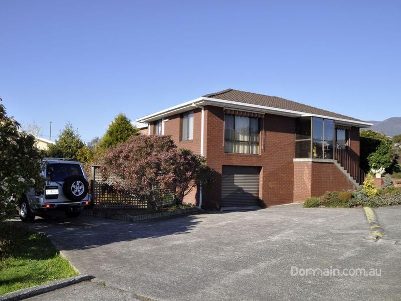 3/3B Shenstone Place, Montrose Property History & Address Research