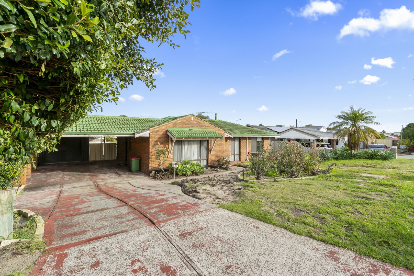 37 Burnett Avenue, Leeming WA 6149 - House For Rent - $800 | Domain