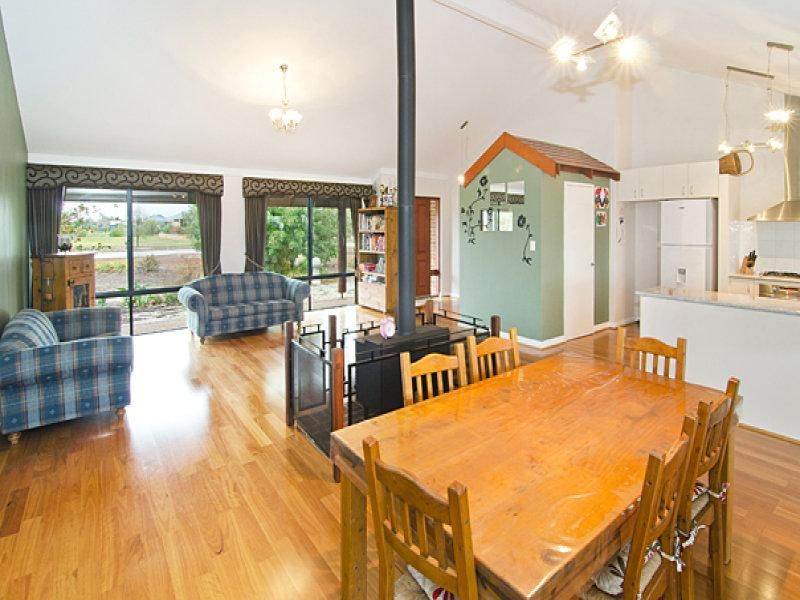 65 Everwood Glade, AMBERGATE WA 6280, Image 2