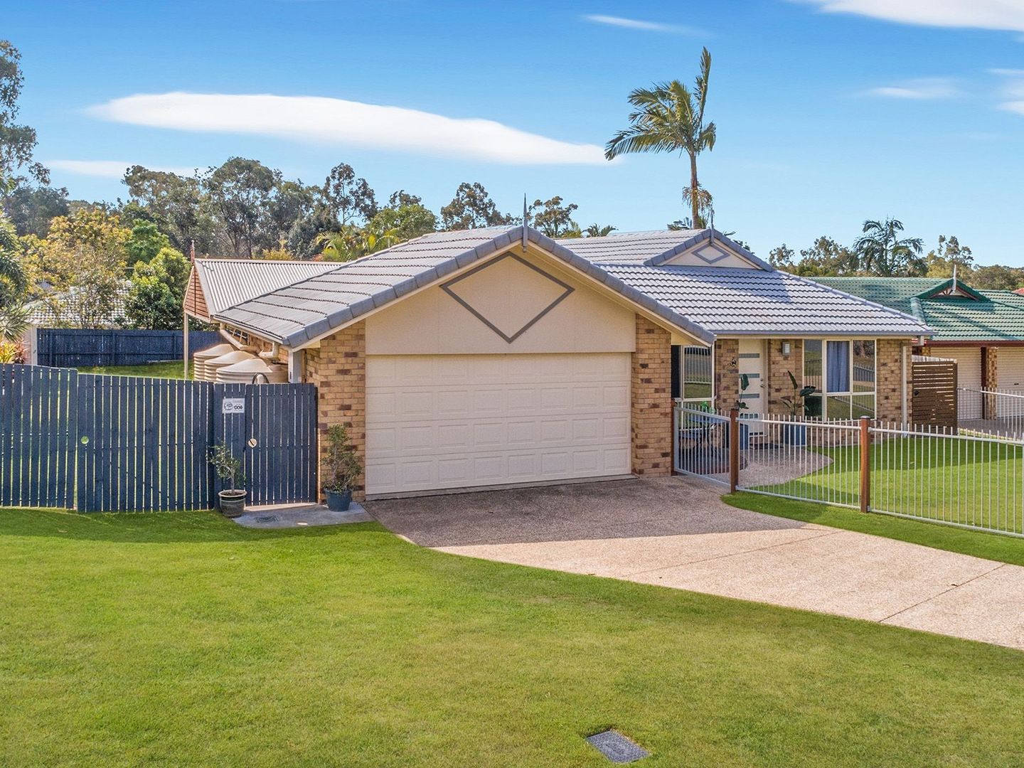 16 Blaxland Pl, Forest Lake QLD 4078, Image 2