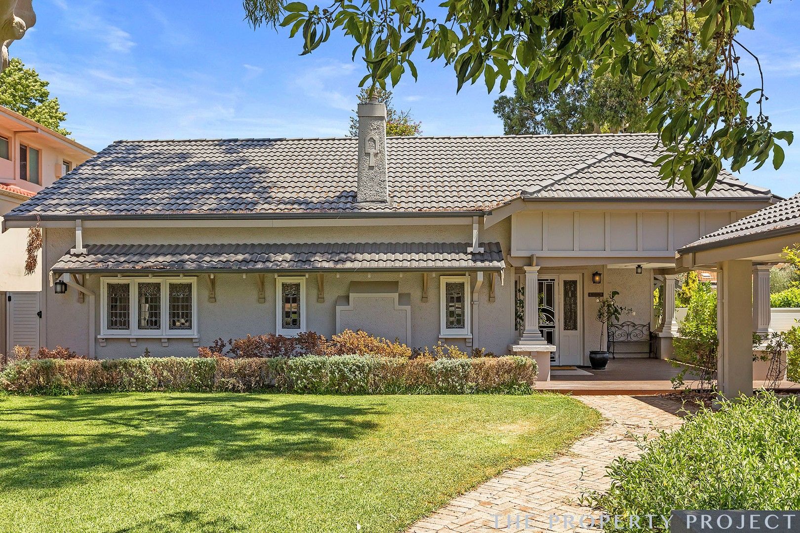 4 bedrooms House in 15 Archdeacon Street NEDLANDS WA, 6009