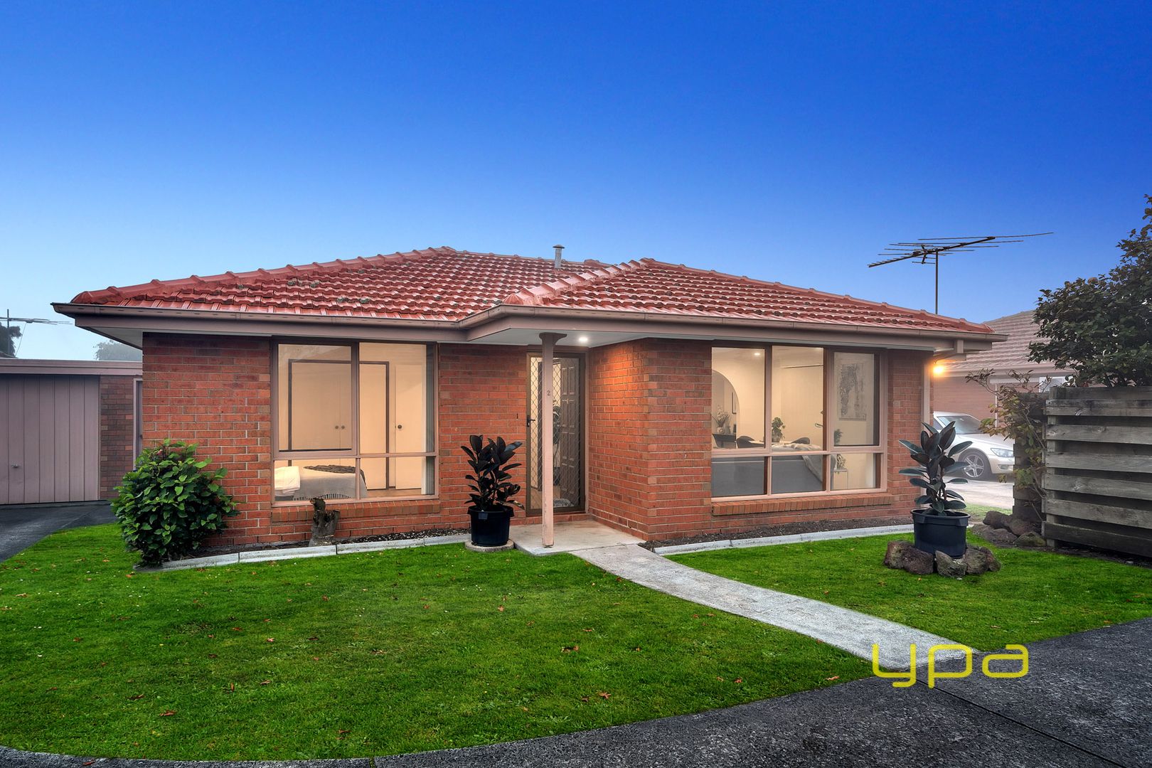 2/5-7 Fairfield Street, Cranbourne VIC 3977, Image 2