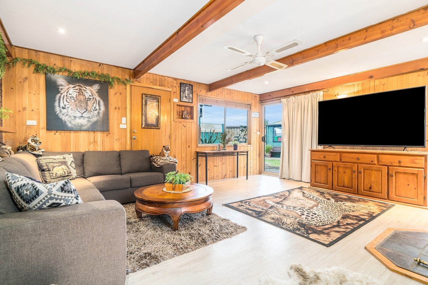 33 Aldershot Road, St Albans Park VIC 3219 House For Rent 450 Domain