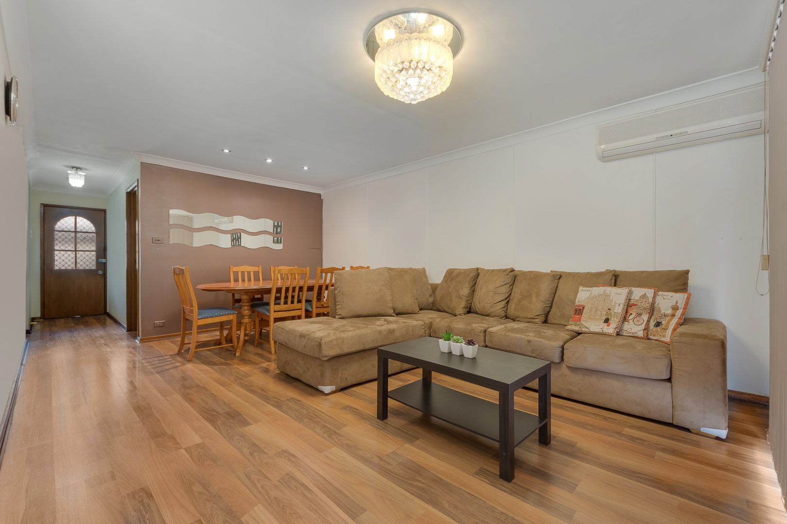 8/224 Harrow Road, Glenfield NSW 2167, Image 1