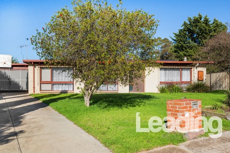 3 bedrooms House in 17 Fraser Court SUNBURY VIC, 3429