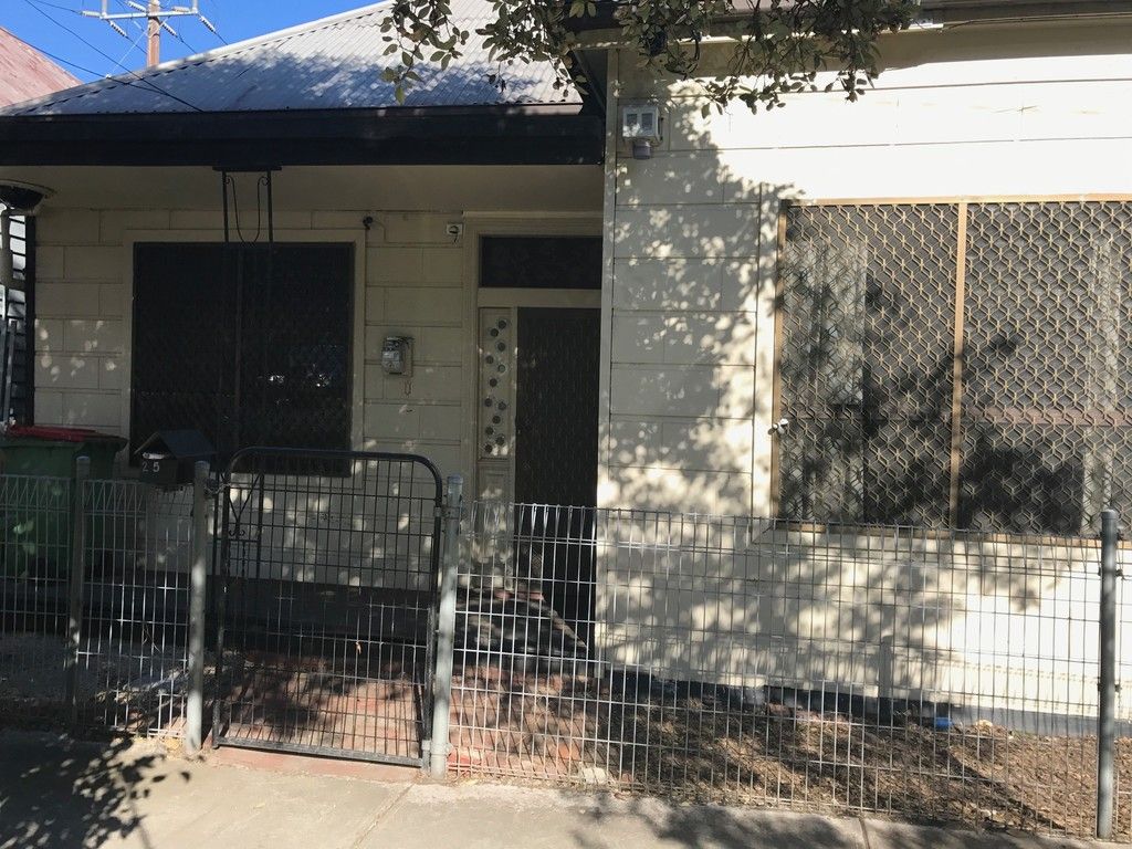 3 bedrooms House in 25 WINGFIELD STREET FOOTSCRAY VIC, 3011