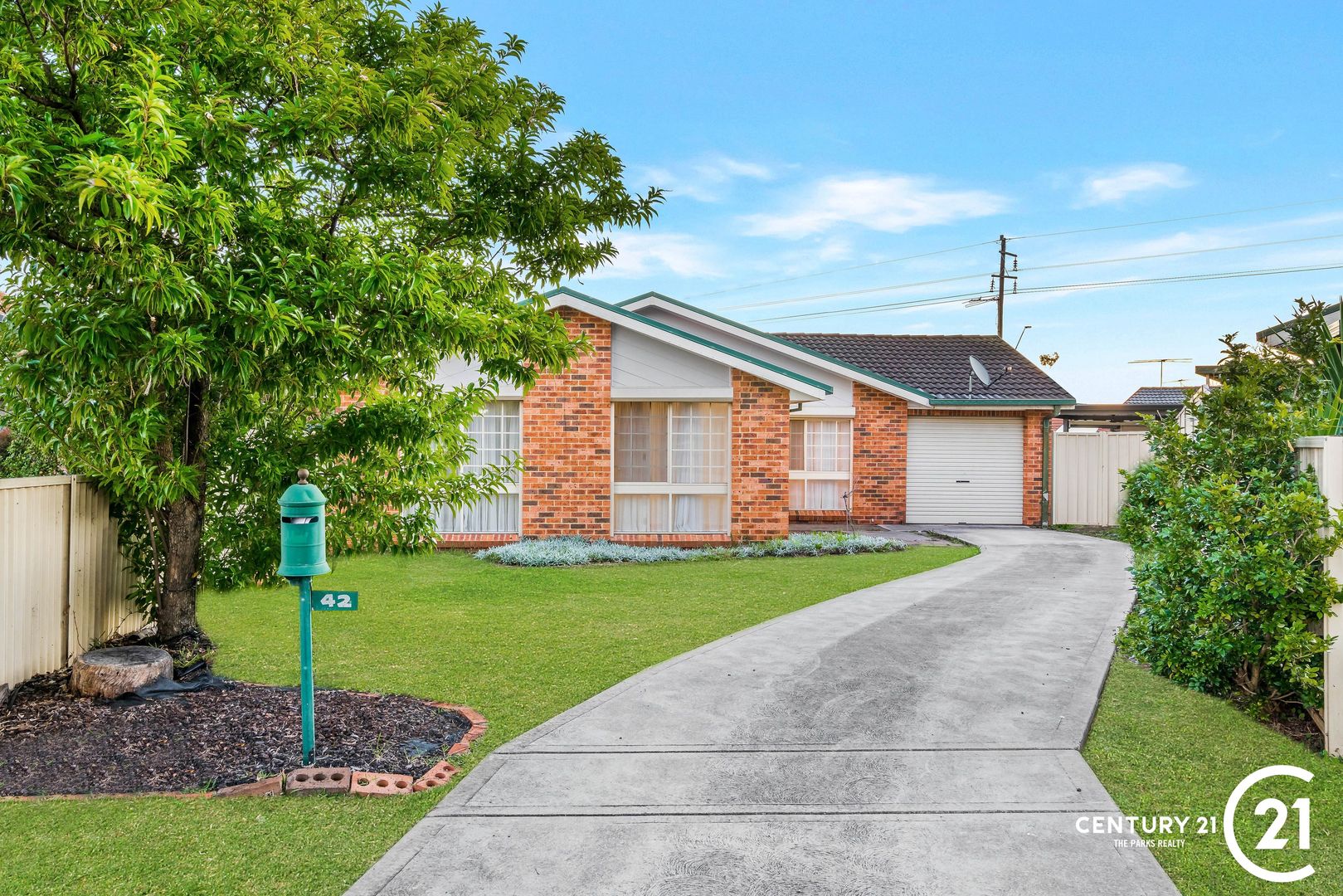 42 Swan Circuit, Green Valley NSW 2168, Image 1