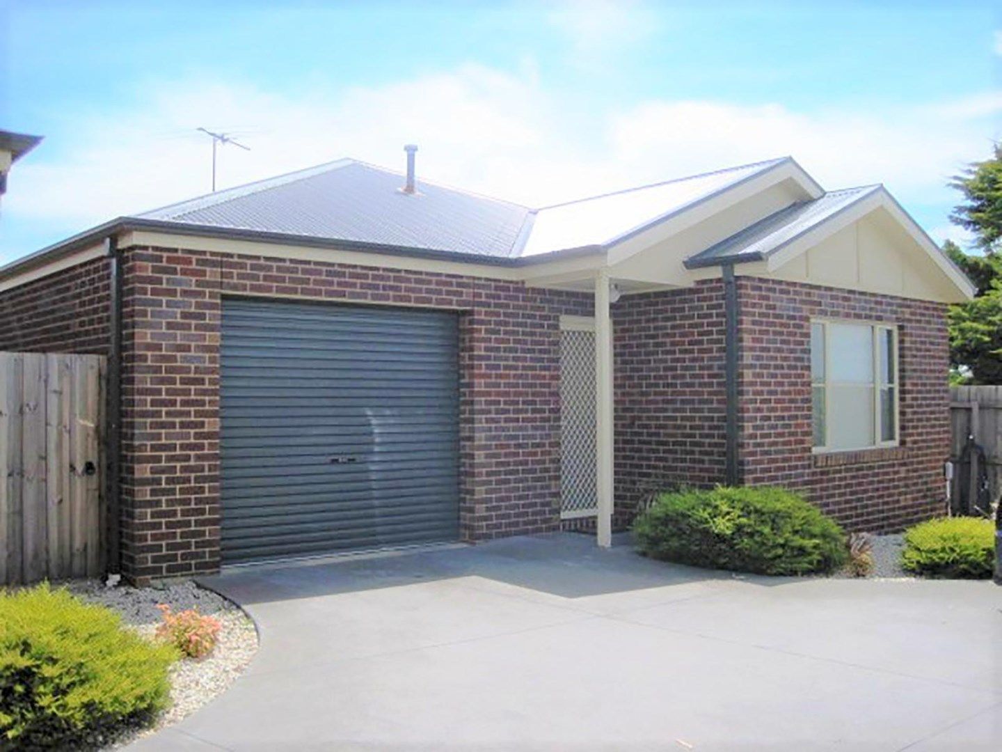 2 bedrooms Apartment / Unit / Flat in 8/199 Bailey Street GROVEDALE VIC, 3216