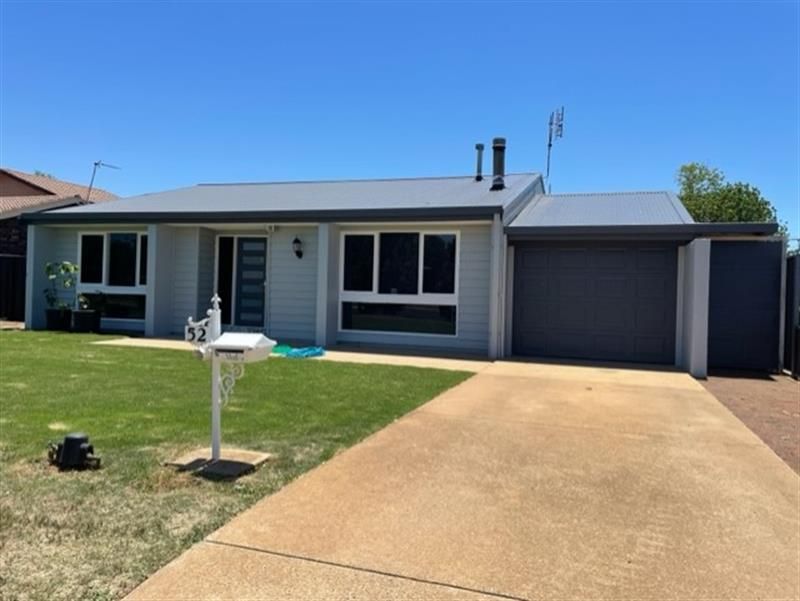 3 bedrooms House in 52 Sturt Circle DUBBO NSW, 2830