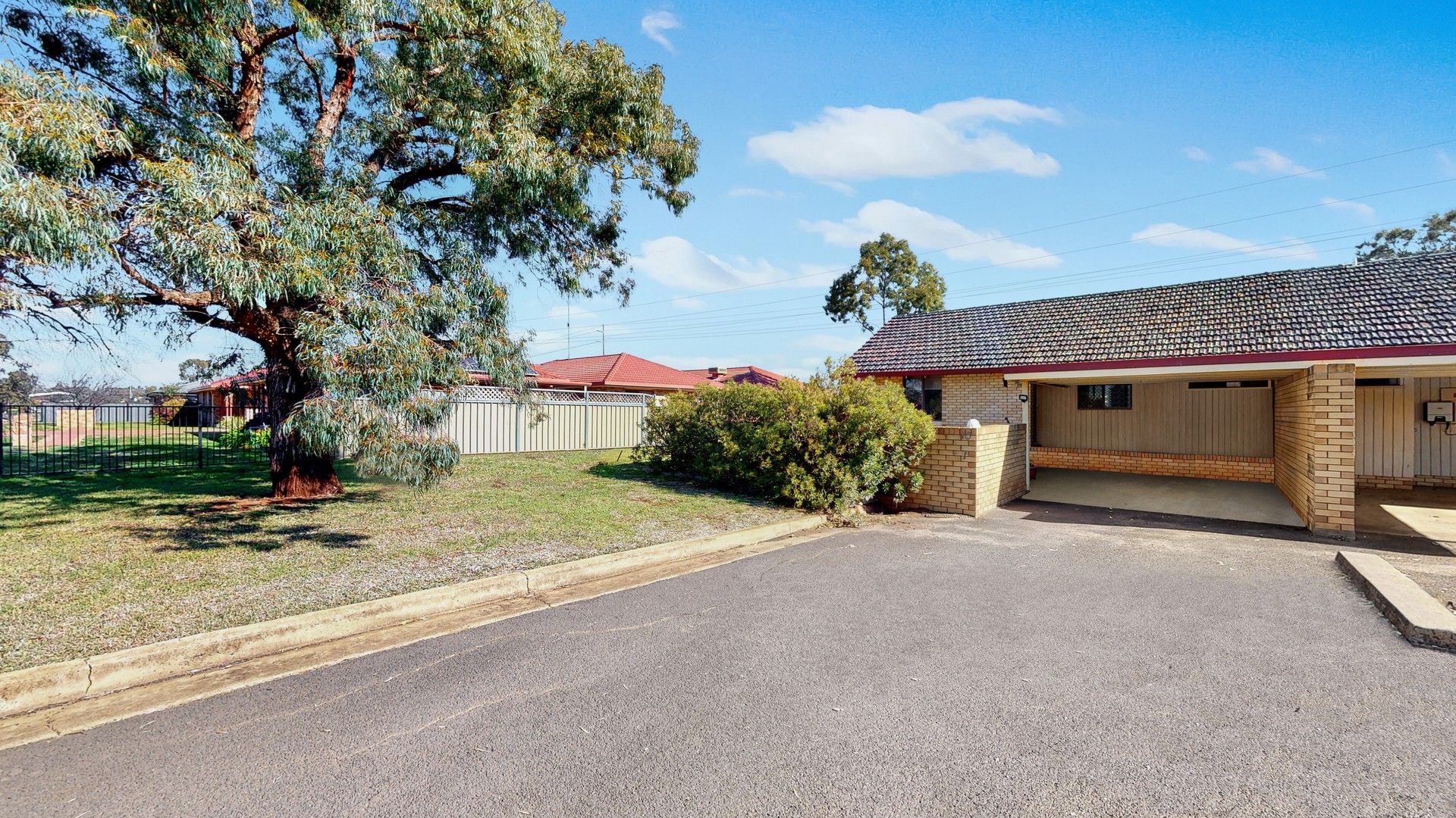 2 bedrooms Apartment / Unit / Flat in 1/10 Sturt Circle DUBBO NSW, 2830