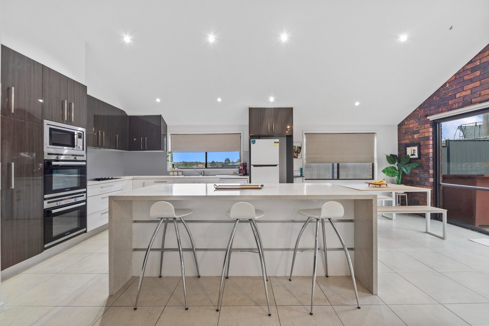 5 bedrooms House in 43 Hackman Street MCDOWALL QLD, 4053