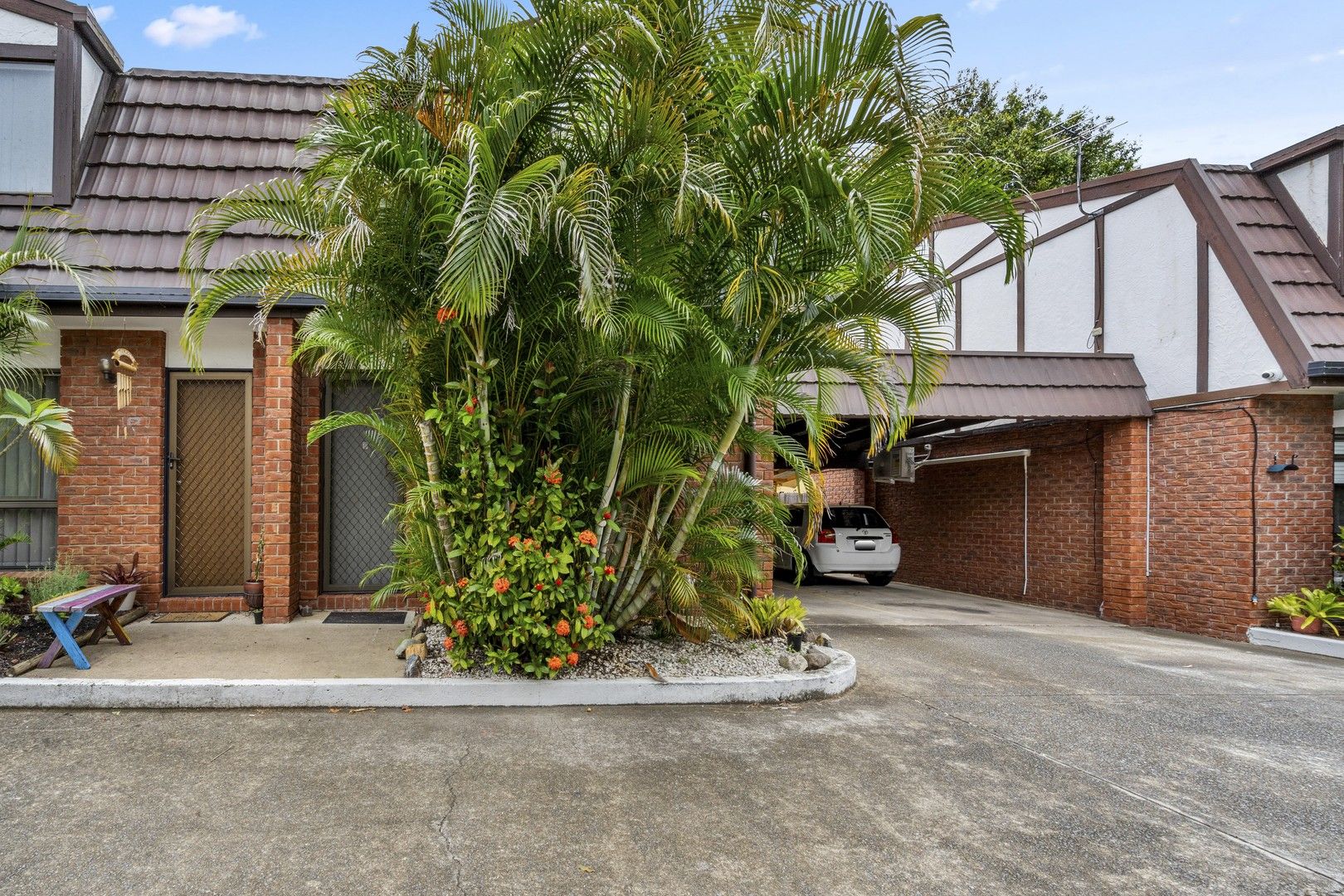 2 bedrooms Townhouse in 2/22 Garfield Rd LOGAN CENTRAL QLD, 4114